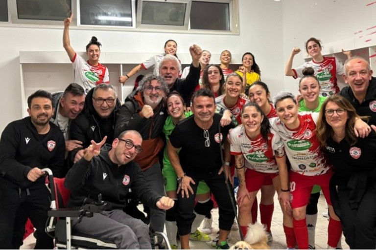 Immagine del post 1735 - Altamura Soccer Altamura: goleada contro avversarie di Latina - Altamura