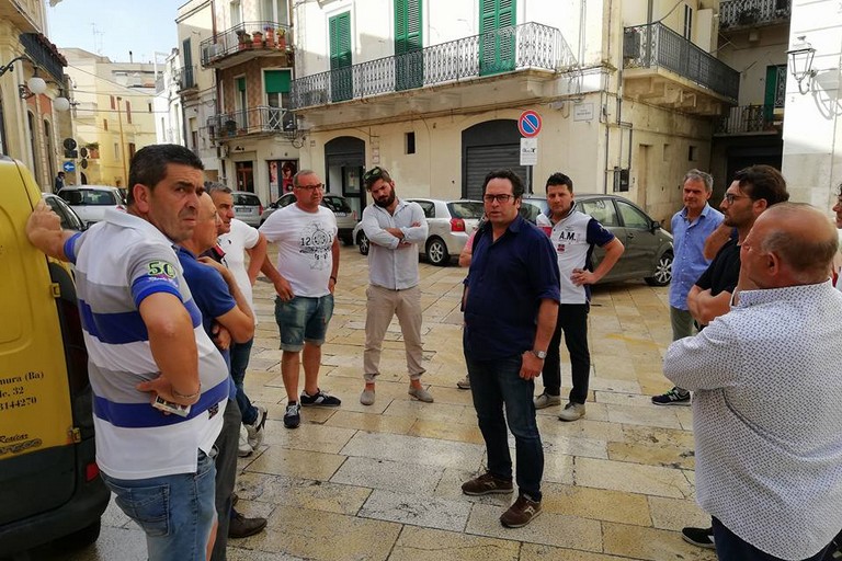 Immagine del post 1328 - Altamura Protestano i commercianti ambulanti del sabato - Altamura