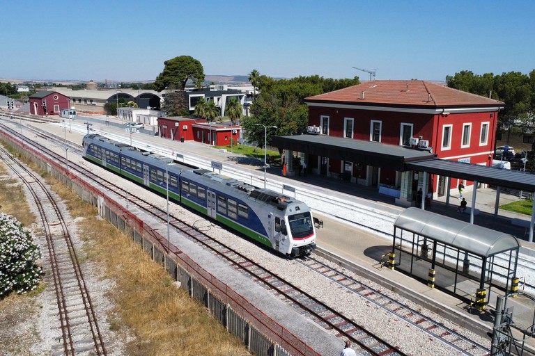 FAL: da lunedì ripristino treni per Bari - Altamura