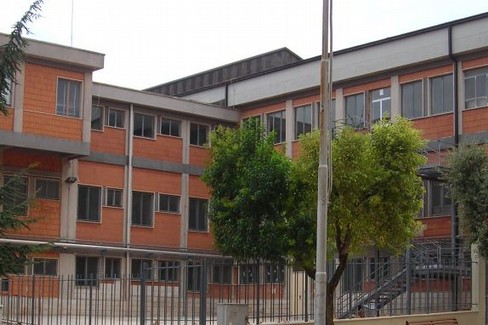 Immagine del post 11526 - Altamura Chiusura scuola per lavori, alunni tra i banchi di pomeriggio - Altamura