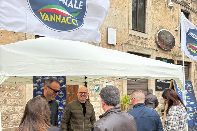 Immagine del post 19300 - Altamura Futuro nazionale di Vannacci ad Altamura - Altamura