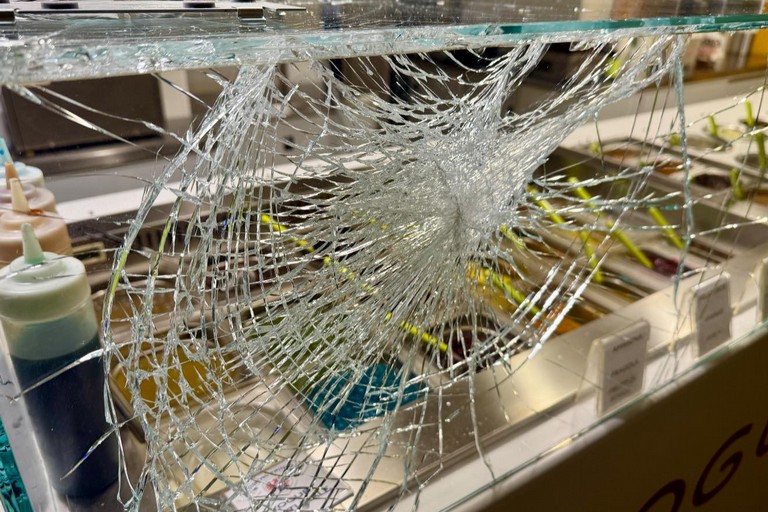 Immagine del post 7330 - Altamura Rapina e violenta aggressione in yogurteria a colpi di martello - Altamura