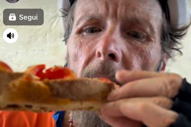 Immagine del post 23978 - Altamura Jovanotti conquistato dalla bruschetta - Altamura