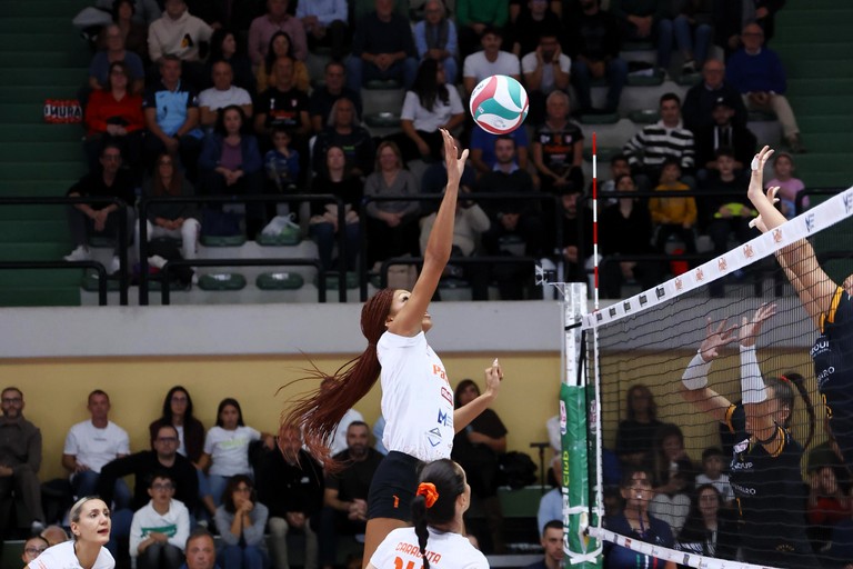 Immagine del post 26191 - Altamura Panbiscò Leonessa Volley cede 3-0 in casa - Altamura