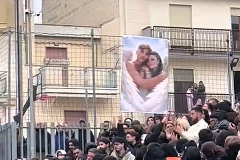 L'ultimo saluto a Cecilia e Antonio - Altamura