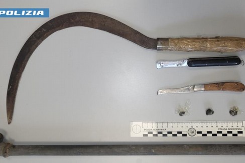 Immagine del post 10976 - Altamura Va in giro con strumenti pericolosi a Gallipoli, denunciato un 18enne - Altamura