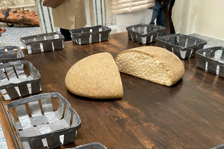 Il pane nell'arte contemporanea - Altamura