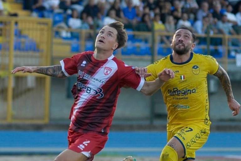Immagine del post 25394 - Altamura È notte fonda per l’Altamura, battuta 2-0 dalla Scafatese - Altamura