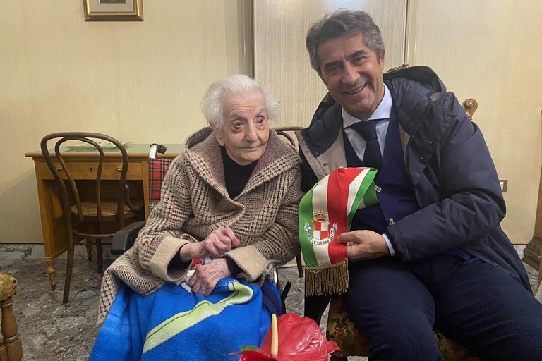 Immagine del post 14373 - Altamura Auguroni alla signora Antonietta, oggi 108 anni - Altamura