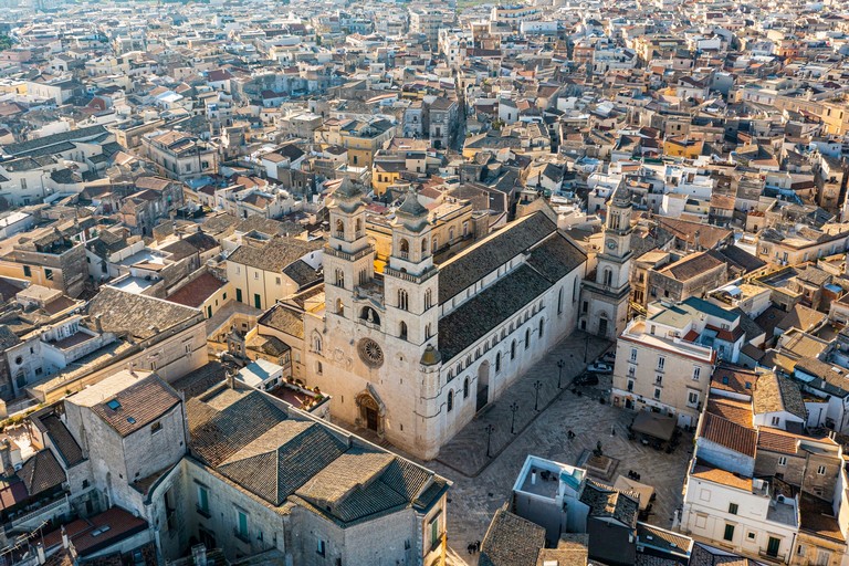 Immagine del post 4847 - Altamura Presentazione di libri e riviste storiche - Altamura