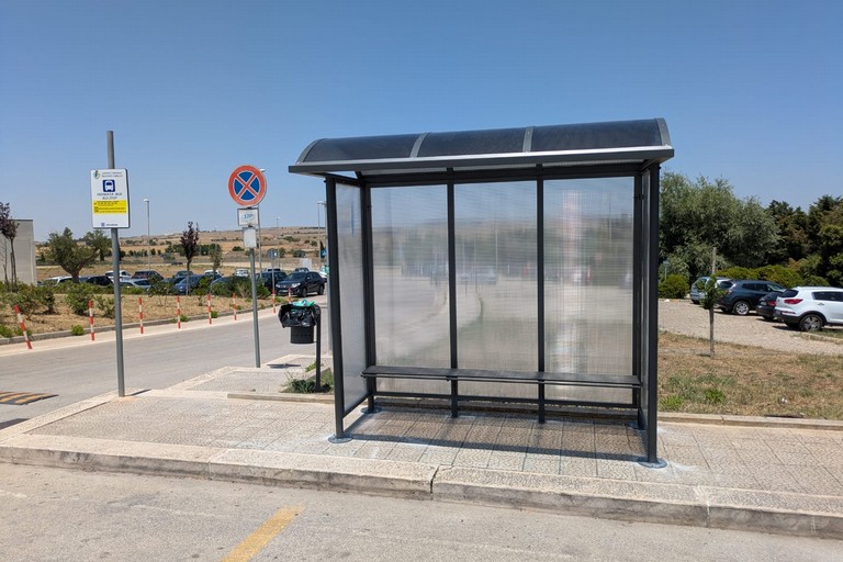 Immagine del post 9008 - Altamura Associazioni donano una pensilina all'Ospedale della Murgia - Altamura