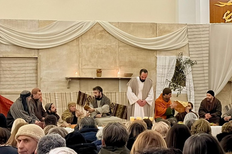 Immagine del post 18820 - Altamura Via Crucis vivente, fede e partecipazione - Altamura