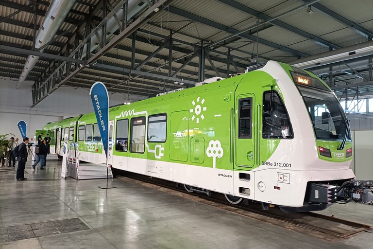 Sulla linea Altamura-Matera il primo elettrotreno d'Italia - Altamura