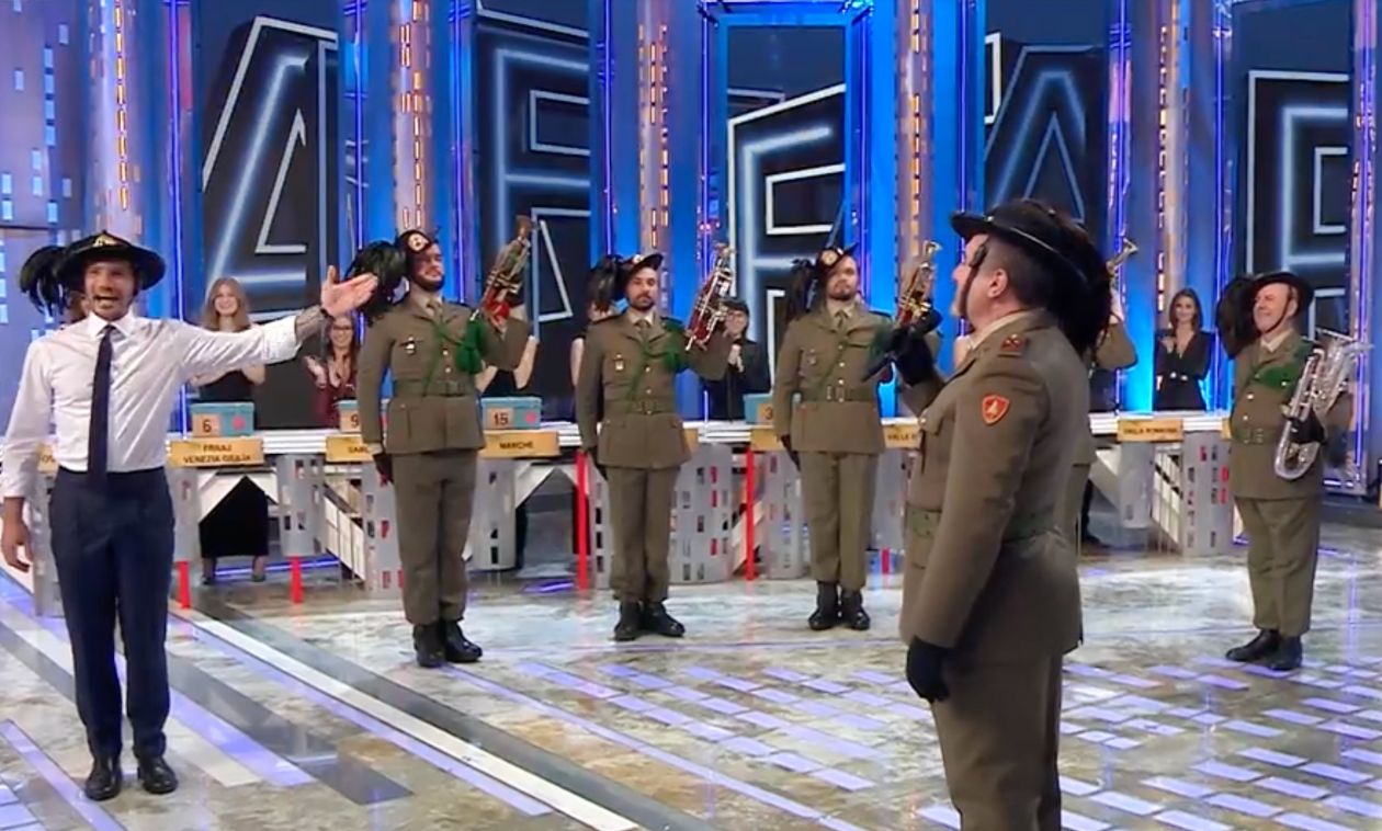 Immagine del post 617 - Altamura 7º Reggimento Bersaglieri di Altamura ad “Affari Tuoi” su Rai1 - Altamura