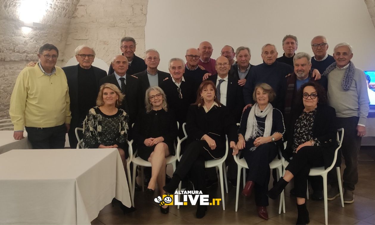Immagine del post 15074 - Altamura 53 anni dopo il diploma, la 5C si ritrova ad Altamura: una classe e l’amicizia che resta - Altamura