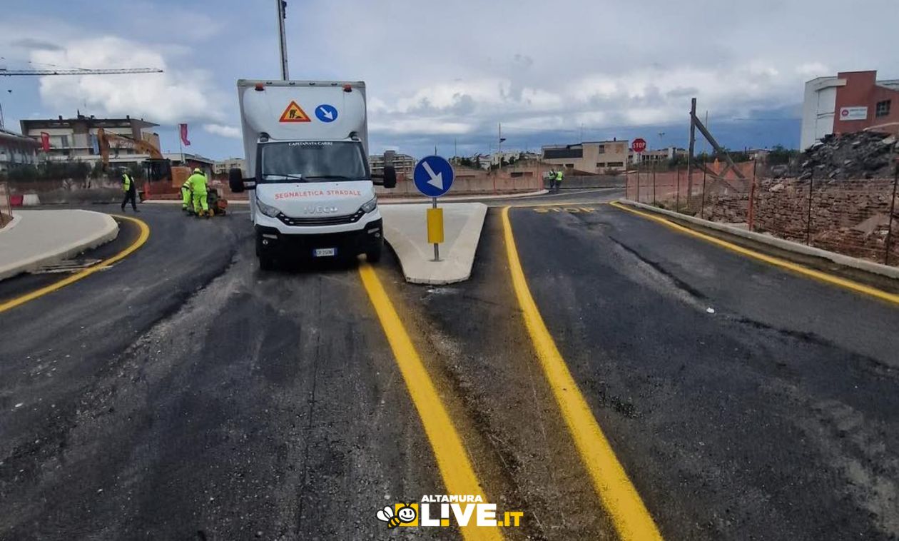 Via Selva, riapre il lato sud della rotatoria: attenzione ai lavori ancora in corso sul versante nord - Altamura