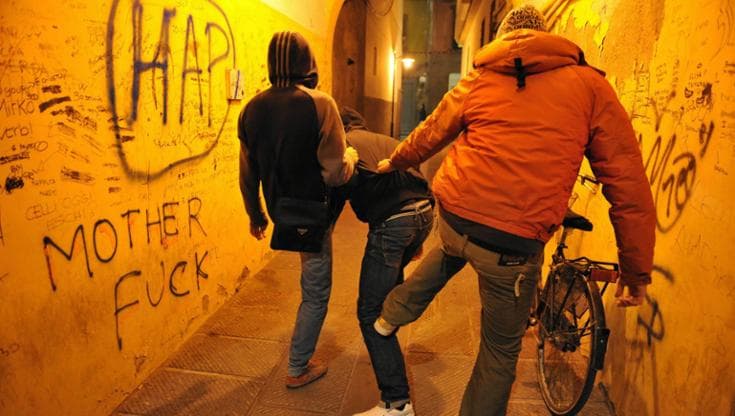 Immagine del post 16660 - Bari Violenza e revenge porn, i reati dei minori in crescita a Bari: “Sono estraniati da alcol e web” - Bari