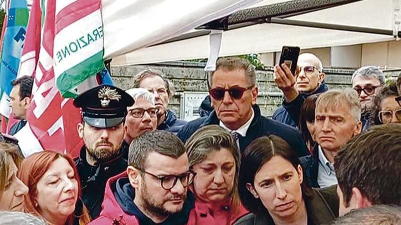 Immagine del post 19983 - Bari Schlein al sit-in Natuzzi: “La Carta tutela il lavoro non la cassa integrazione” - Bari