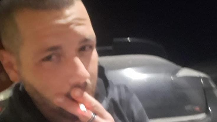 Salento, auto di turisti contro la moto: muore un papà di 36 anni, grave il figlio in sella con lui - Bari