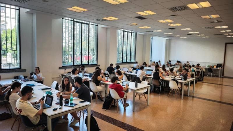 Immagine del post 22286 - Bari Emergenza caldo, a Bari l’università diventa un rifugio climatico: “Aule mai così affollate” - Bari