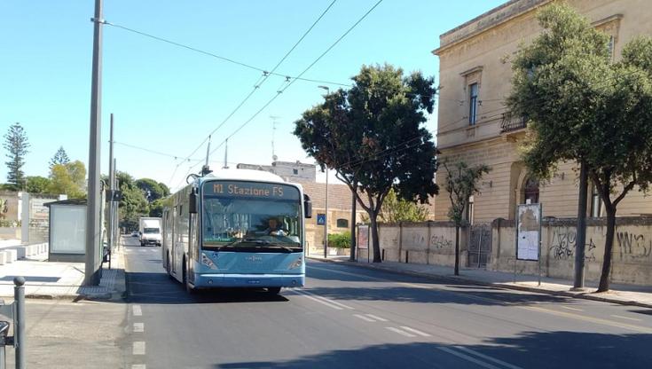Immagine del post 10318 - Bari A Lecce bufera sul progetto da 118 milioni per i filobus: “Copia-incolla da quello di Ferrara” - Bari