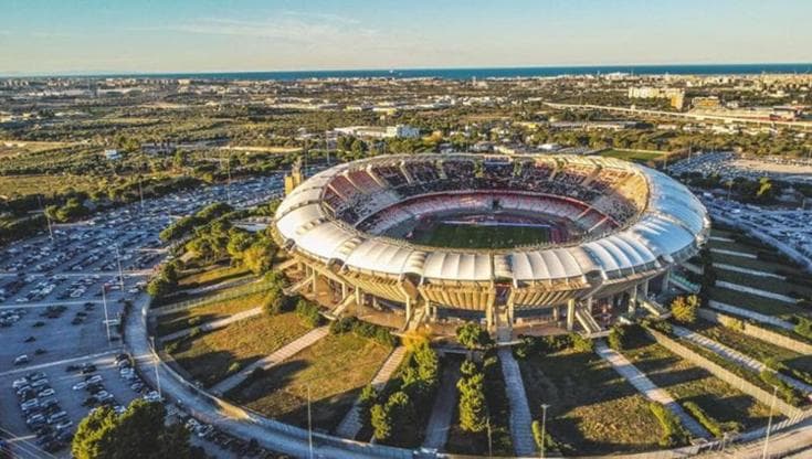Immagine del post 23484 - Bari “Il San Nicola disponibile a ospitare Euro2032”, il sindaco Leccese candida lo stadio - Bari