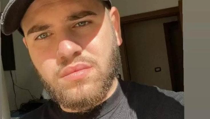 Immagine del post 11206 - Bari Operaio di Bari morto in spiaggia a Cannes: Francesco Silecchia aveva 26 anni. Disposta l’autopsia - Bari