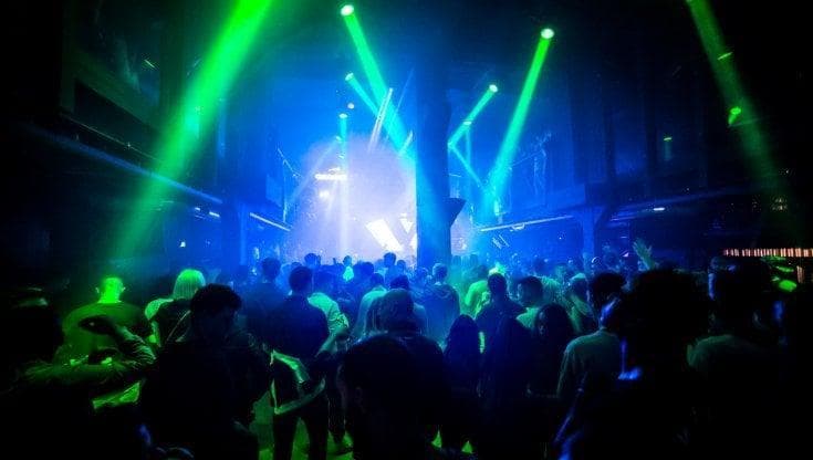Immagine del post 11192 - Bari “Spostati, dobbiamo fare una foto”: branco di ragazzi picchia un ventenne in discoteca nel Salento - Bari