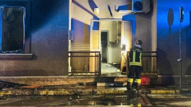 Salento, incendio in casa nella notte, fratello e sorella salvati dalle fiamme: l’uomo è grave - Bari