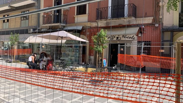 Immagine del post 25547 - Bari Bari, nella nuova via Manzoni spuntano i primi turisti seduti al bar - Bari