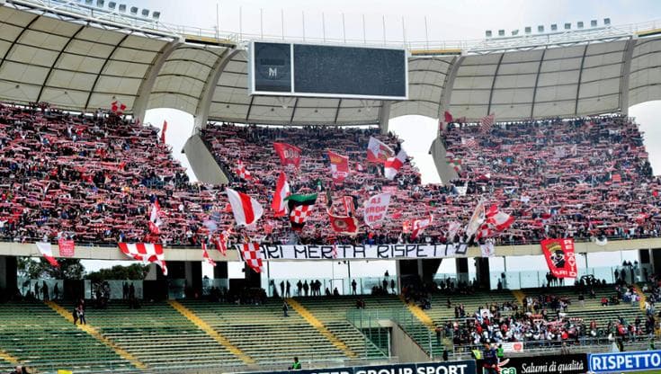 Bari, settimana ad alta tensione: contestazione in piazza tra le sfide contro Juve Stabia e Pescara - Bari
