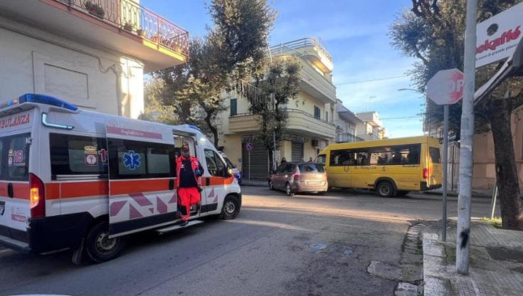 Immagine del post 14451 - Bari Scuolabus si scontra con auto in Salento, ferita un’accompagnatrice. Illesi ma sotto shock i bambini - Bari