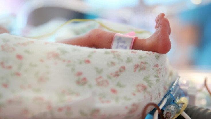 Bari, malattia rarissima scoperta in bimbo di 20 giorni con screening del genoma: “Ora sarà curato” - Bari