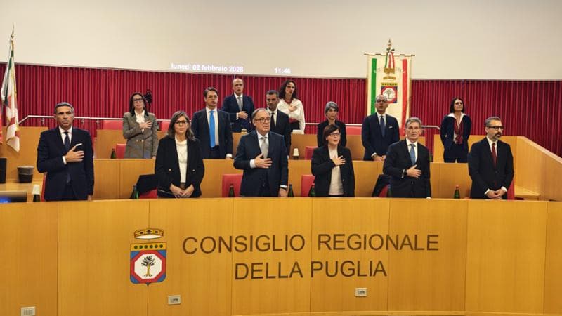 Immagine del post 16700 - Bari Al via primo consiglio regionale dell’era Decaro, ressa per entrare e solidarietà per agenti Torino - Bari