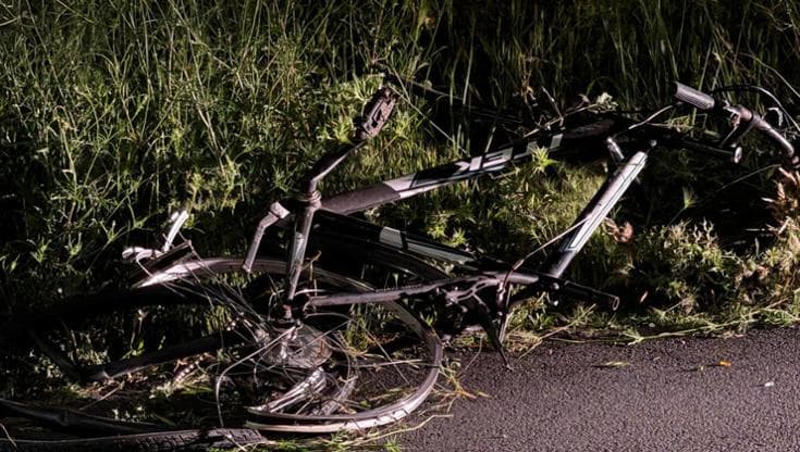 Immagine del post 6692 - Bari Investe e uccide con l’auto un migrante in bicicletta: caccia al pirata della strada nel Brindisino - Bari