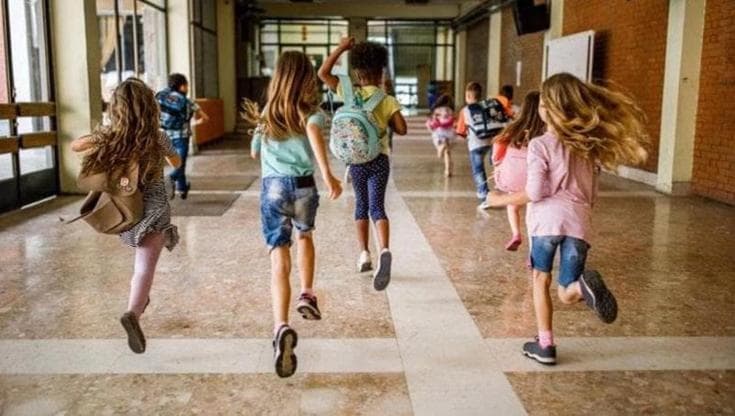 Immagine del post 6707 - Bari “Stiamo delegando l’educazione sessuale ai porno”: il garante dei minori in Puglia contro Valditara - Bari