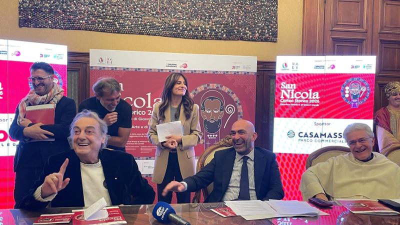 Immagine del post 20016 - Bari Allarme sicurezza per San Nicola a Bari, il sindaco Leccese: “Nessuno ci rovinerà la festa” - Bari