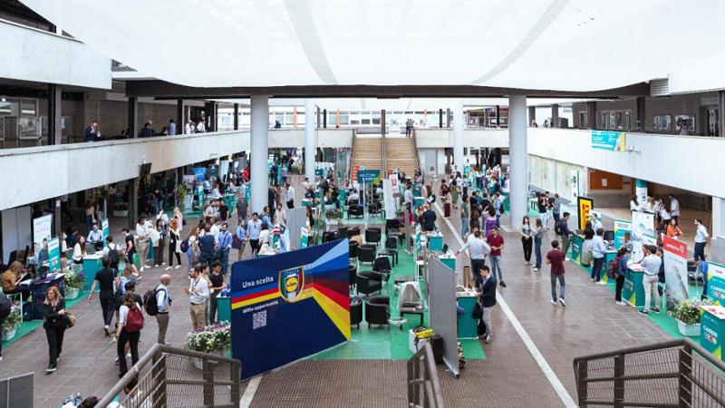 Immagine del post 7954 - Bari Politecnico di Bari, 72 aziende incontrano studenti e laureati: “Aiutiamo i nostri talenti” - Bari