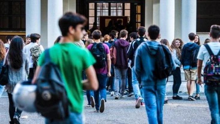 Immagine del post 9145 - Bari Bari, la sospensione a scuola diventa volontariato nella mensa sociale: “Così uno studente è rinato” - Bari