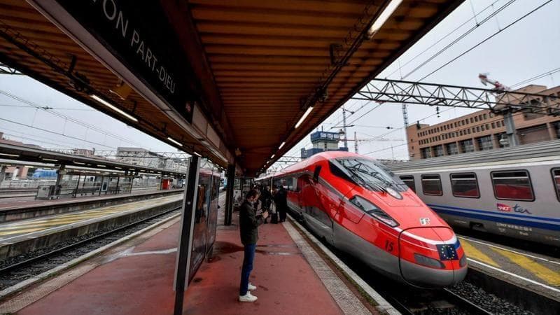 Immagine del post 11228 - Bari Treni, da ottobre stop al Frecciarossa fra Taranto e Roma: per i viaggiatori solo bus e Intercity - Bari