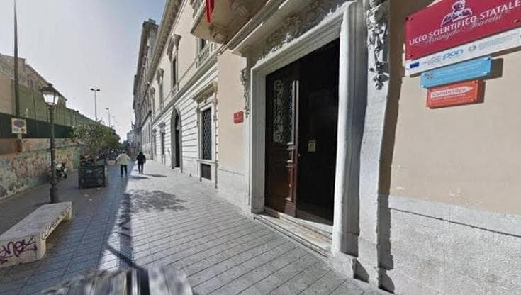 Immagine del post 24465 - Bari La preside dello Scacchi: “Pronti a rinviare l’inizio dell’anno scolastico per le aule infuocate” - Bari