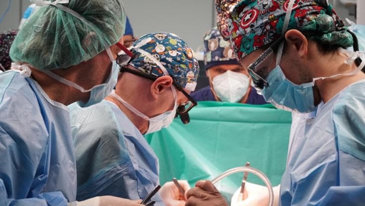 Immagine del post 25581 - Bari Tre trapianti di cuore in 24 ore su pazienti tra 26 e 58 anni, nuovo record al Policlinico di Bari - Bari