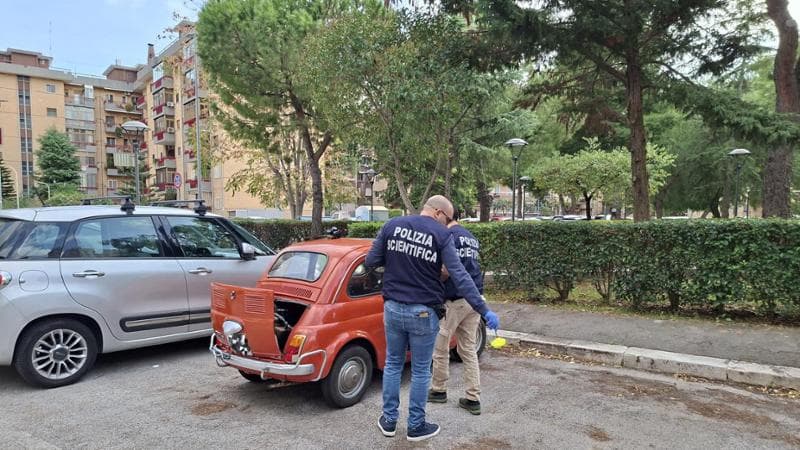 Bari, in azione la banda delle auto d’epoca: collezionisti nel mirino per il riscatto - Bari