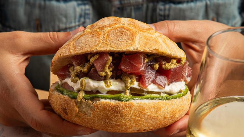 Immagine del post 1262 - Bari Bari, si allungano i tempi per l’apertura di Pescaria: i famosi panini sul corso non prima di maggio - Bari