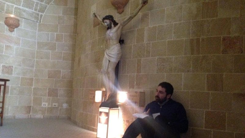 Immagine del post 1277 - Bari Salento, ragazzo muore per overdose. L’ira del parroco: “Tutti sapevano ma nessuno l’ha aiutato” - Bari