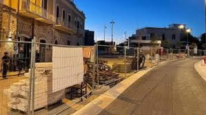 Immagine del post 1304 - Bari Disagi per lavori sul lungomare a Santo Spirito, i commercianti: “Perdiamo clienti e paghiamo multe” - Bari