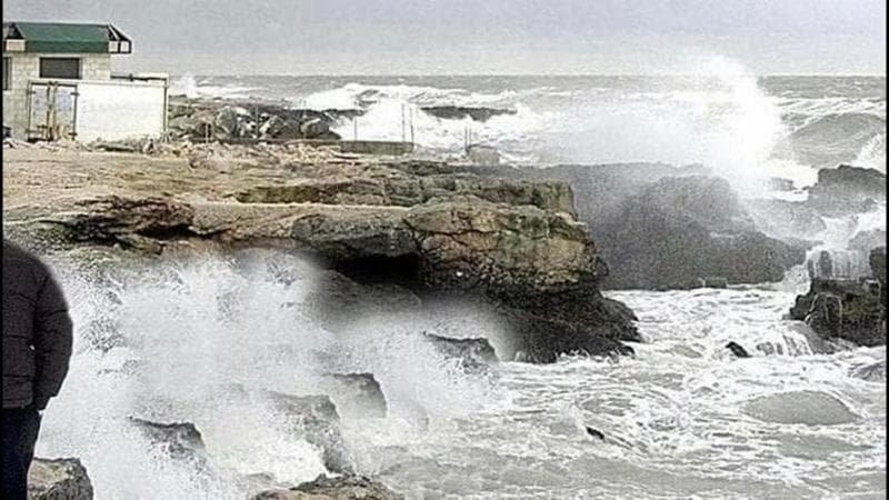 Maltempo, allarta gialla in Puglia per la tempesta di Scirocco: venti a 80km/h e 6 metri di onde - Bari