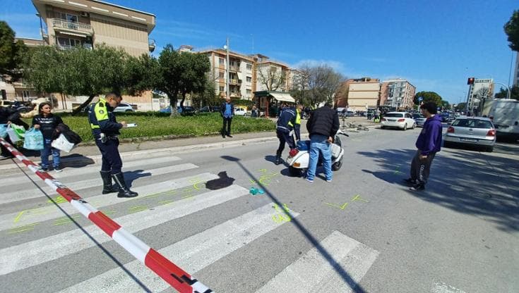 Bari, ha un malore alla guida dell’auto e provoca tamponamento a catena con sei feriti - Bari
