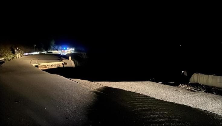 Immagine del post 18984 - Bari Voragine si apre sulla strada sui Monti Dauni, bus frena in tempo: tutti illesi. Isolato un paese - Bari