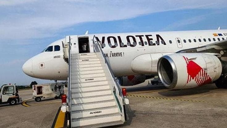 Passeggeri diretti a Corfù blocati a Bari per guasto tecnico all’aereo: “Oltre al danno, la beffa” - Bari